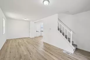 3573 S Champion Ave, Columbus, OH 43207 - Photo 8