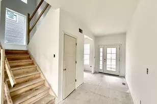 3781 Aberdeen Ave, Columbus, OH 43219 - Photo 2