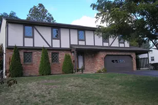 4543 Ducrest Dr, Columbus, OH 43220 - Photo 2