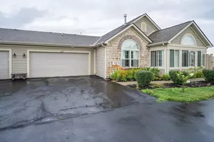 1253 Paddock Loop, Washington Court House, OH 43160 - Photo 4