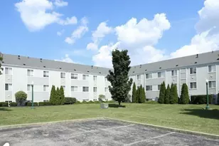 858 Kinnear Rd, Columbus, OH 43212 - Photo 2