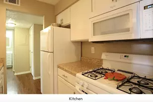 858 Kinnear Rd, Columbus, OH 43212 - Photo 4