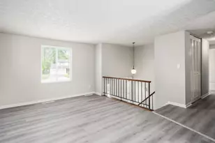 2621 Ipswick Cir, Columbus, OH 43224 - Photo 8