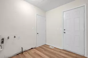 2585 Perdue Ave, Columbus, OH 43211 - Photo 14