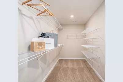 429 Postle Boulevard, Columbus, OH 43228 - Photo 18