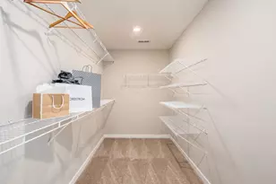 429 Postle Blvd, Columbus, OH 43228 - Photo 18