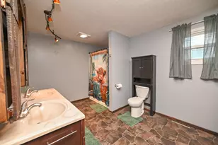 326 S 8th St, Upper Sandusky, OH 43351 - Photo 22