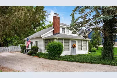 206 Freeman Memorial Drive, Hebron, OH 43025 - Photo 1