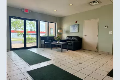 1170 Old Henderson Road #220, Columbus, OH 43220 - Photo 4