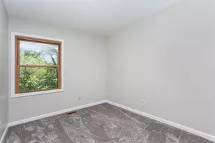 1855 E Choctaw Dr, London, OH 43140 - Photo 12