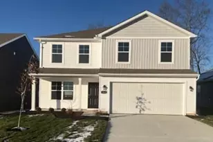 923 Sherwood Loop, Bellefontaine, OH 43311 - Photo 1