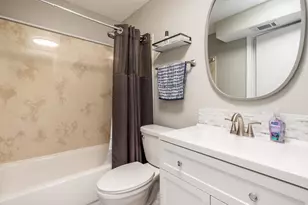 463 E North St, Columbus, OH 43085 - Photo 26