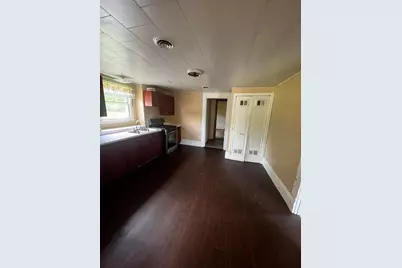 135 S Valley Street, Corning, OH 43730 - Photo 6