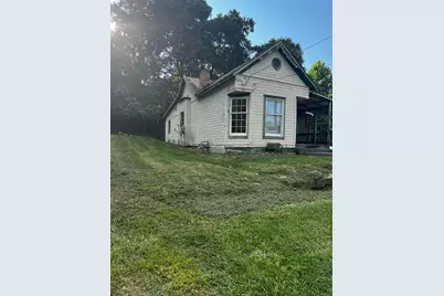 135 S Valley Street, Corning, OH 43730 - Photo 2