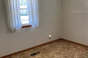 152 Griner Ave, Circleville, OH 43113 - Photo 6