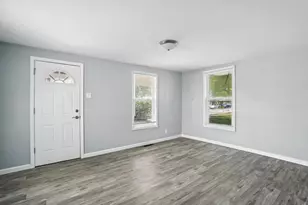 363 Logan St, Circleville, OH 43113 - Photo 4