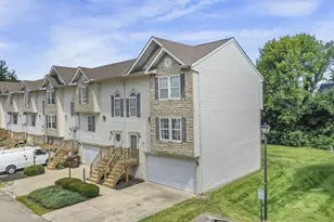5882 Abernathy Ln, Columbus, OH 43232 - Photo 4