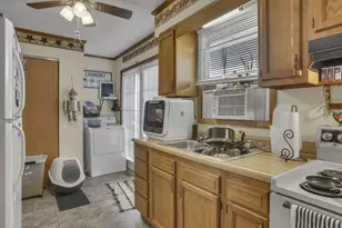 571 E Main St, Logan, OH 43138 - Photo 22