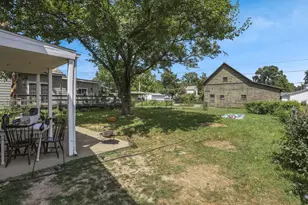 586 E Main St, Logan, OH 43138 - Photo 4
