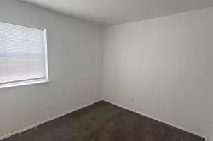 3036 Wadsworth Ct, Columbus, OH 43232 - Photo 12