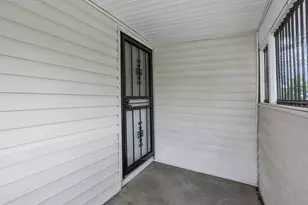 351 Dakota Ave, Columbus, OH 43223 - Photo 6