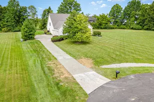 2690 Red Robin Way, Delaware, OH 43015 - Photo 6