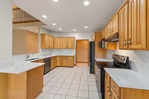 2690 Red Robin Way, Delaware, OH 43015 - Photo 16