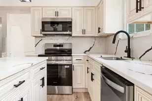 1466 Weybridge Rd, Columbus, OH 43220 - Photo 20