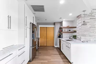 196 S Grant Avenue #307, Columbus, OH 43215 - Photo 2