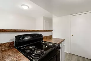 4692 Charecote Ln, Columbus, OH 43220 - Photo 10