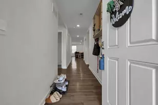 3057 Lamptonridge Dr, Columbus, OH 43232 - Photo 6