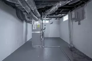 327 S Chase Ave, Columbus, OH 43204 - Photo 20