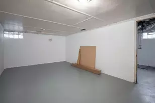 327 S Chase Ave, Columbus, OH 43204 - Photo 18