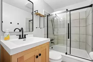 2367 Hardesty Dr N, Columbus, OH 43204 - Photo 14