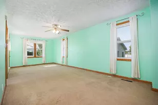 334 Lancaster Pike, Circleville, OH 43113 - Photo 4