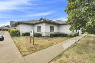 5925-5935 Cleveland Ave, Columbus, OH 43231 - Photo 4