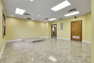 5925-5935 Cleveland Ave, Columbus, OH 43231 - Photo 12