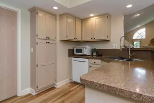 917 White Willow Ln, Columbus, OH 43235 - Photo 12