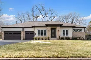 3163 S Dorchester Rd, Columbus, OH 43221 - Photo 1