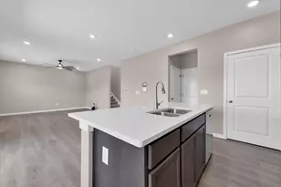 4410 Holstein Dr, Columbus, OH 43207 - Photo 14