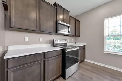 4410 Holstein Drive, Columbus, OH 43207 - Photo 12