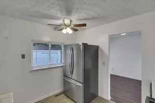 1752 S Hamilton Rd, Columbus, OH 43227 - Photo 12