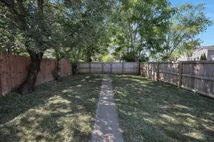 319 E Barthman Ave, Columbus, OH 43207 - Photo 30