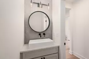 1025 Hunter Ave, Columbus, OH 43201 - Photo 20