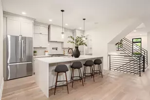 1025 Hunter Ave, Columbus, OH 43201 - Photo 10