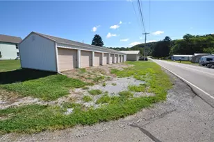 686 Buckeye St, Coshocton, OH 43812 - Photo 1