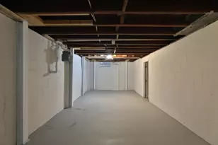 1037 Chestershire Rd, Columbus, OH 43204 - Photo 22