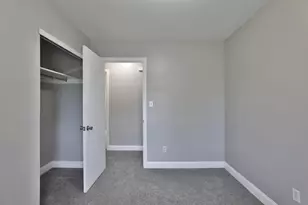 1037 Chestershire Rd, Columbus, OH 43204 - Photo 12