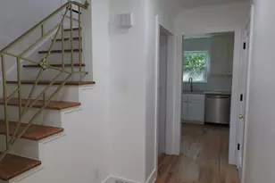 142 S Gould Rd, Columbus, OH 43209 - Photo 10