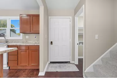 640 W Maple Street, Granville, OH 43023 - Photo 6